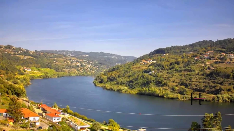 Terreno para Venda em Sobretamega Foto 3