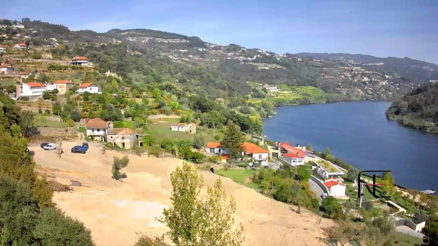 Terreno para Venda em Sobretamega Foto 4