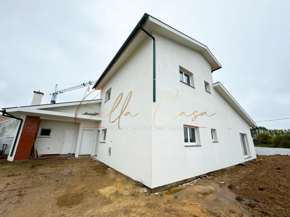 Moradia T4 para Venda em Bustos, Troviscal e Mamarrosa Foto 4