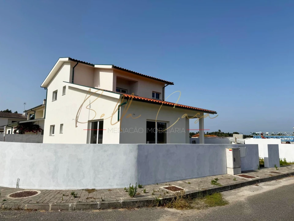 Moradia T4 para Venda em Bustos, Troviscal e Mamarrosa Foto 2