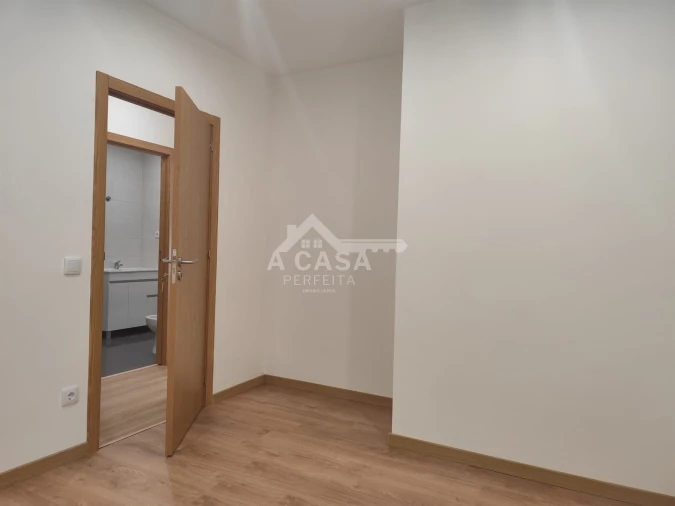 Moradia T2 para Venda em Ovar, São João, Arada e São Vicente de Pereira Jusã Foto 9