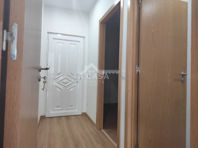 Moradia T2 para Venda em Ovar, São João, Arada e São Vicente de Pereira Jusã Foto 4
