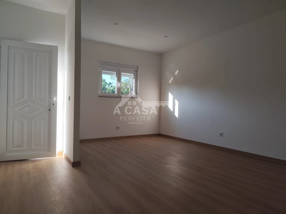 Moradia T2 para Venda em Ovar, São João, Arada e São Vicente de Pereira Jusã Foto 3