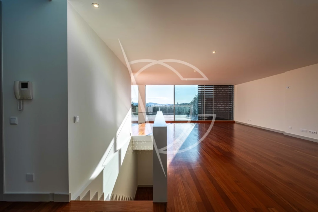 Moradia T4 para Venda em Água Longa Foto 4