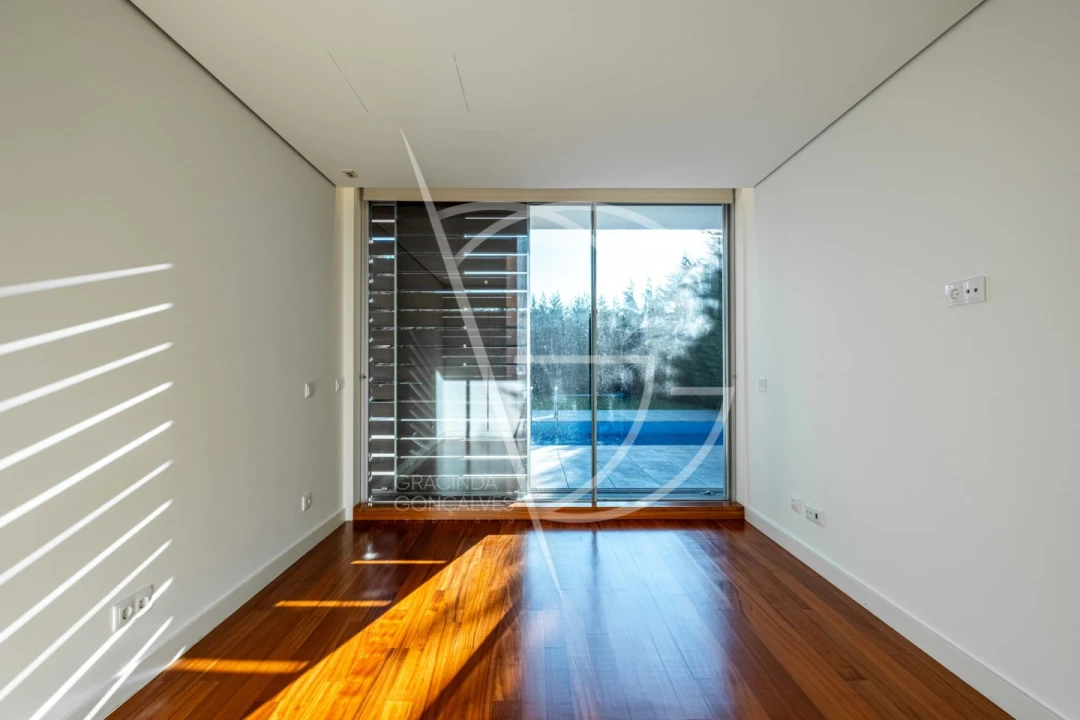 Moradia T4 para Venda em Água Longa Foto 21