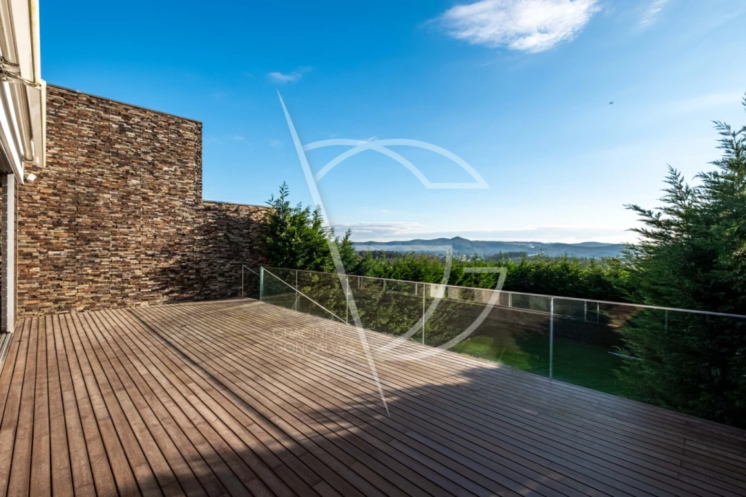 Moradia T4 para Venda em Água Longa Foto 30