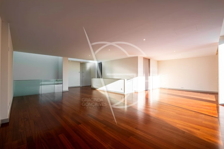 Moradia T4 para Venda em Água Longa Foto 7