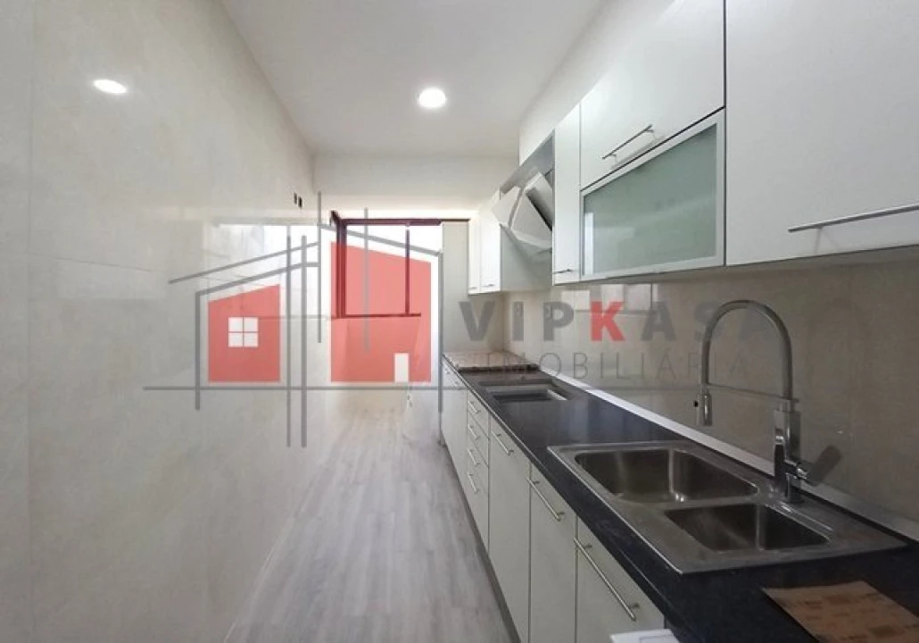 Apartamento T3 para Venda em Costa da Caparica Foto 11