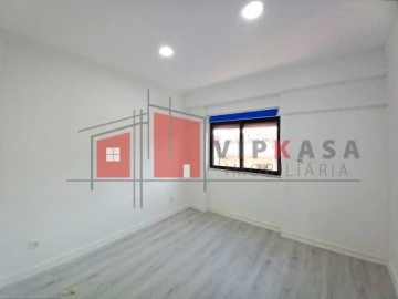 Apartamento T3 para Venda em Costa da Caparica