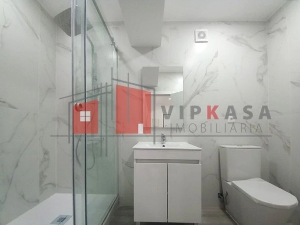 Apartamento T3 para Venda em Costa da Caparica Foto 16