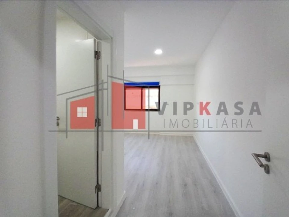 Apartamento T3 para Venda em Costa da Caparica Foto 18