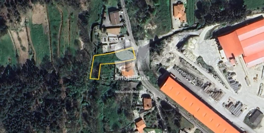 Terreno para Venda em Adoufe e Vilarinho de Samardã
