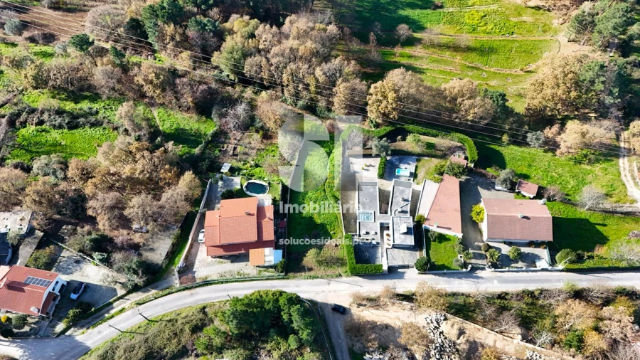 Terreno para Venda em Adoufe e Vilarinho de Samardã Foto 6