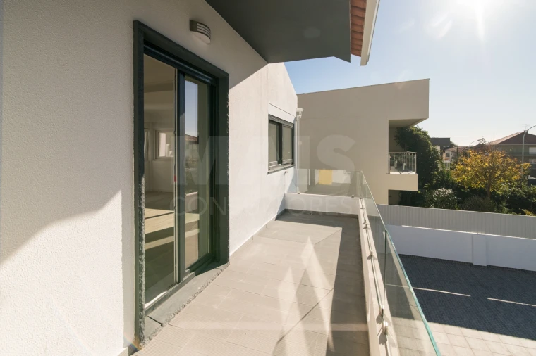 Moradia T7 para Venda em Carnaxide e Queijas Foto 1