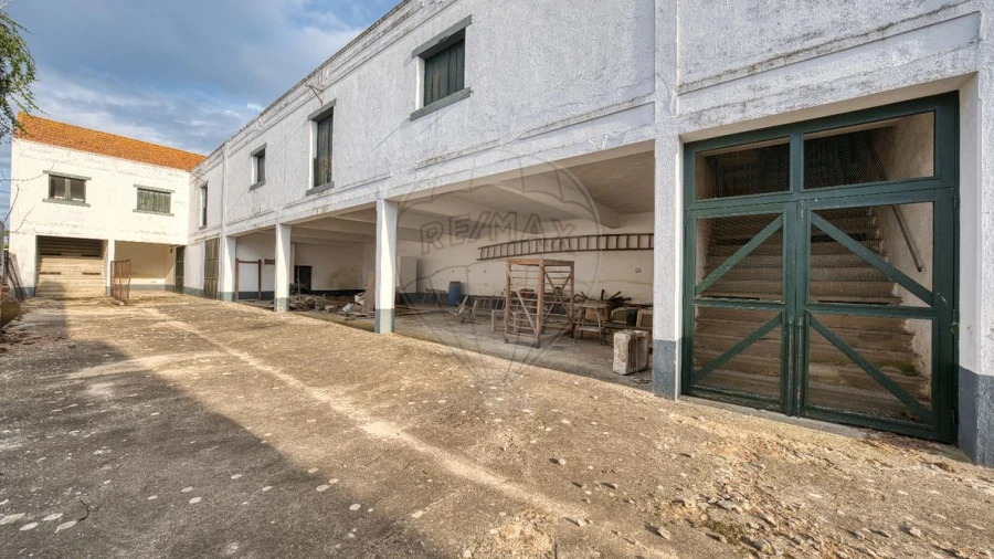 Armazém para Venda em Alpiarça