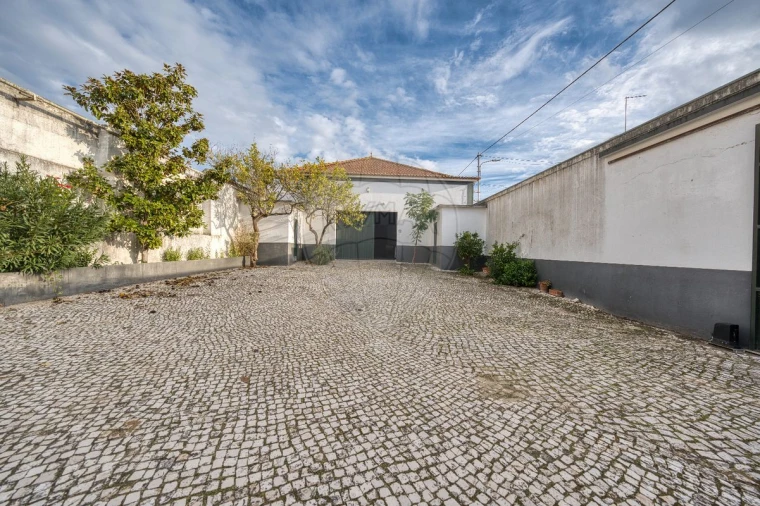 Moradia T8 para Venda em Alpiarça Foto 12