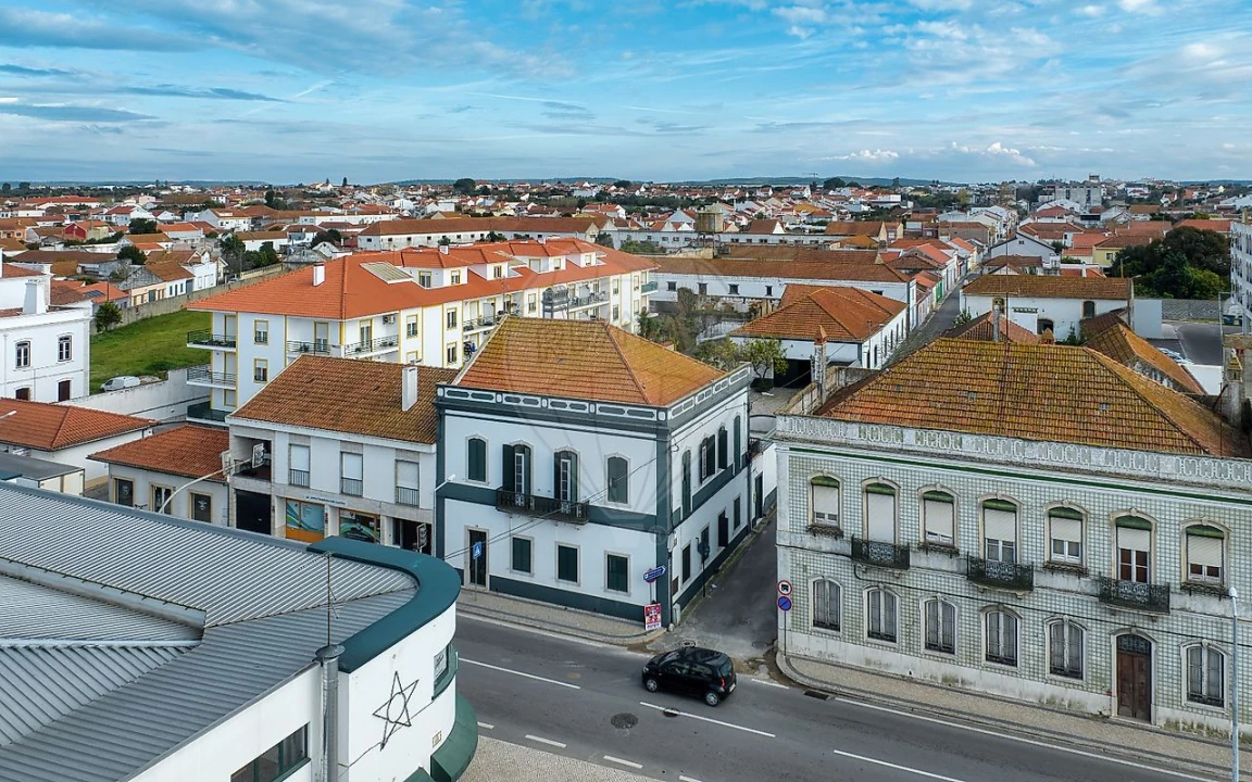 Moradia T8 para Venda em Alpiarça Foto 3