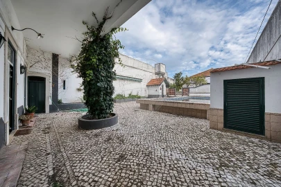 Moradia T8 para Venda em Alpiarça