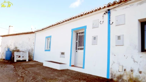 Moradia T2 para Venda em Alcoutim e Pereiro