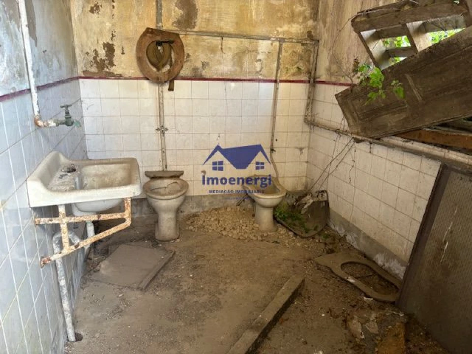 Moradia T6 para Venda em Arvore Foto 14