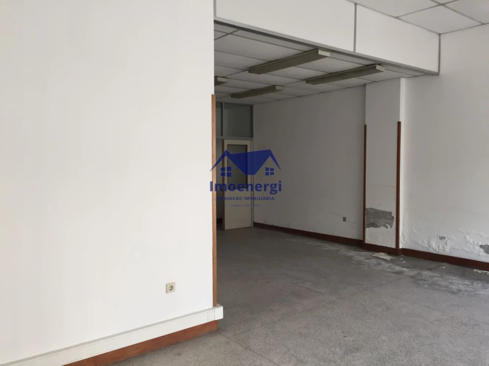 Negócio para Arrendamento em Cedofeita, Santo Ildefonso, Sé, Miragaia, São Nicolau e Vitória Foto 23