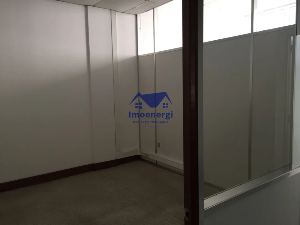 Negócio para Arrendamento em Cedofeita, Santo Ildefonso, Sé, Miragaia, São Nicolau e Vitória Foto 6