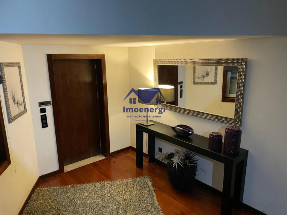 Moradia T5 para Venda em Vilar e Mosteiró Foto 12