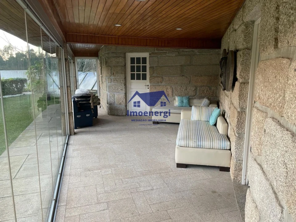 Moradia T5 para Venda em Vilar e Mosteiró Foto 2