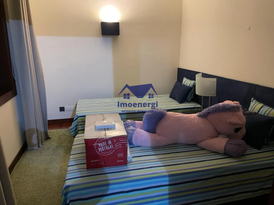 Moradia T5 para Venda em Vilar e Mosteiró Foto 20