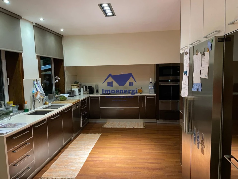 Moradia T5 para Venda em Vilar e Mosteiró Foto 5