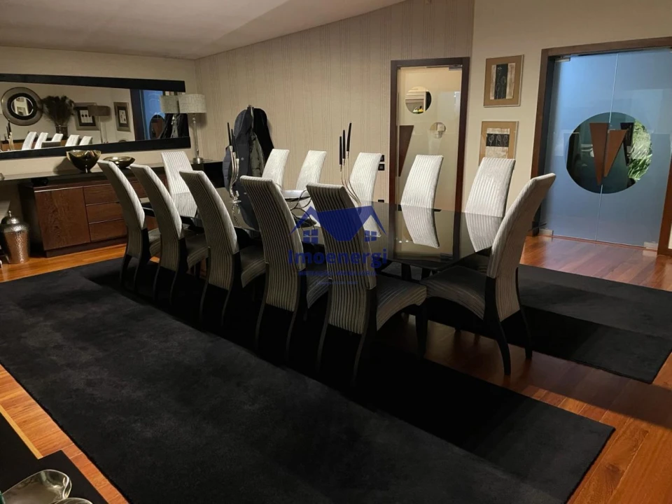 Moradia T5 para Venda em Vilar e Mosteiró Foto 8