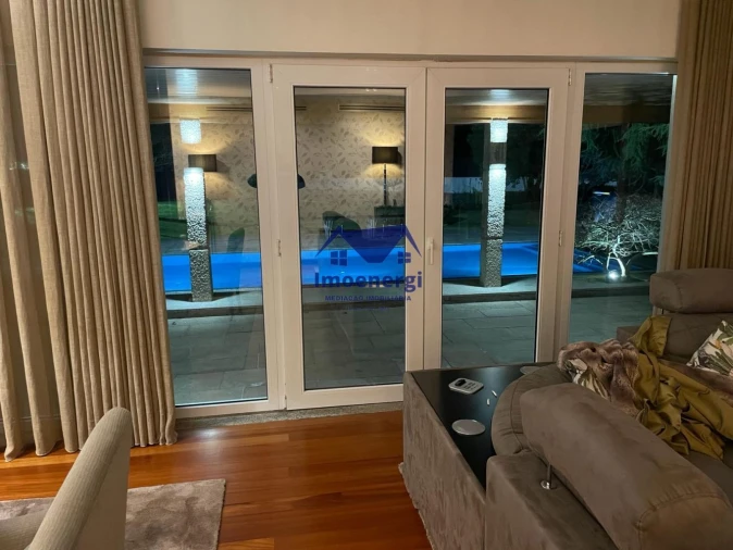 Moradia T5 para Venda em Vilar e Mosteiró Foto 26