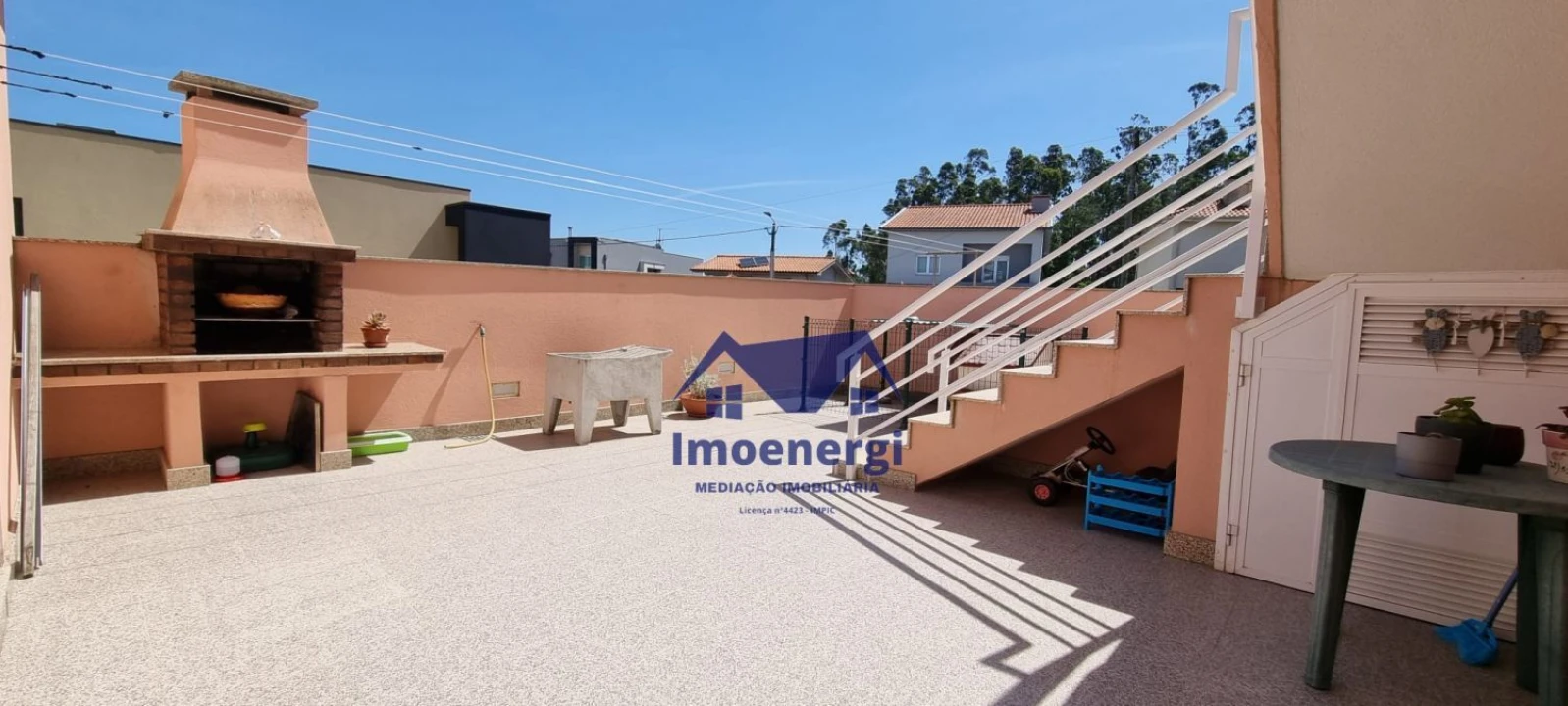 Moradia T4 para Venda em Retorta e Tougues Foto 2