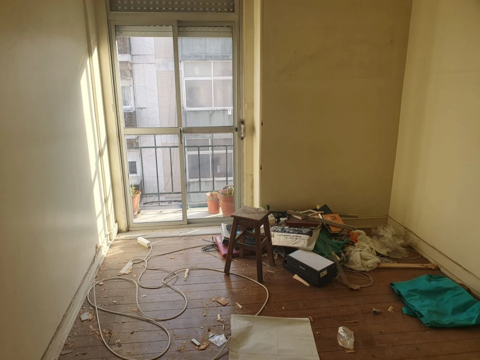 Apartamento T2 para Venda em Alvalade Foto 3