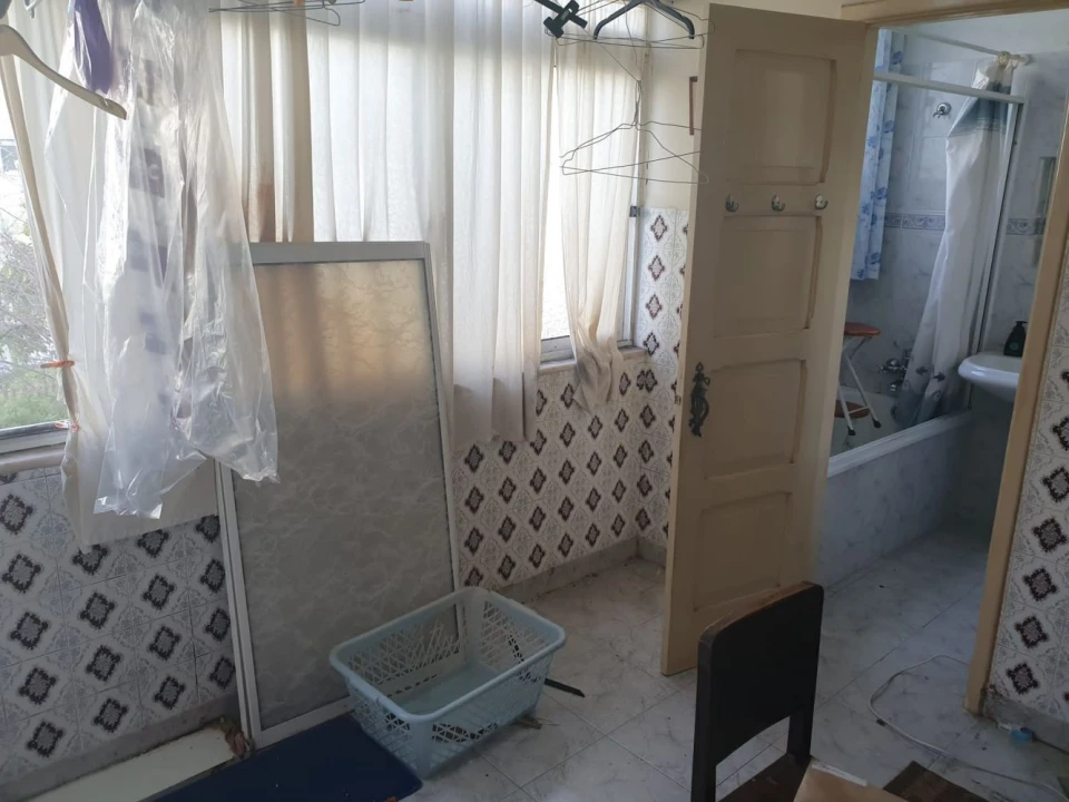 Apartamento T2 para Venda em Alvalade Foto 6