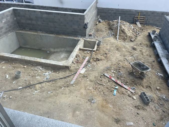 Moradia T4 para Venda em Corroios Foto 13