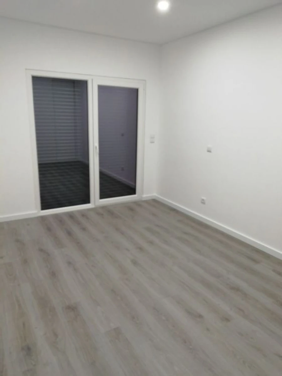 Apartamento T2 para Venda em Corroios Foto 12