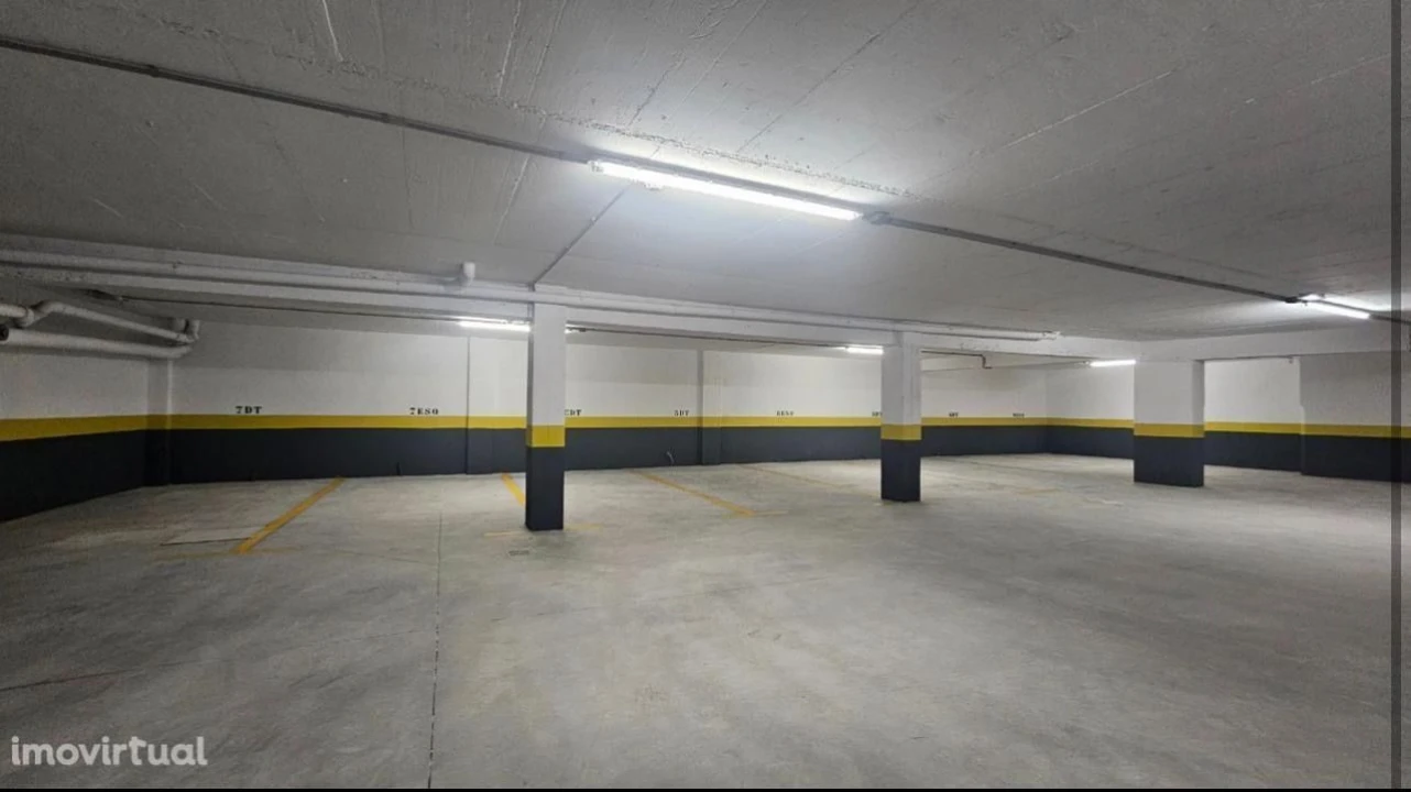 Apartamento T3 para Venda em Corroios Foto 12