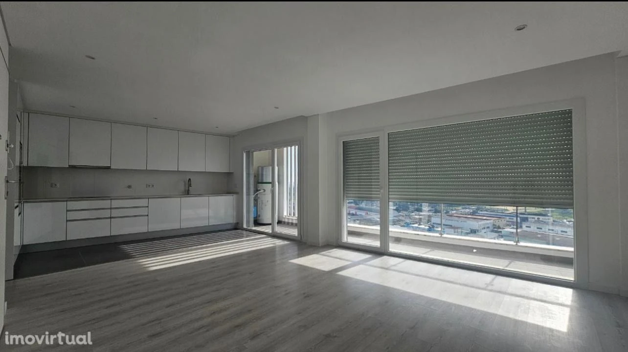 Apartamento T3 para Venda em Corroios Foto 2