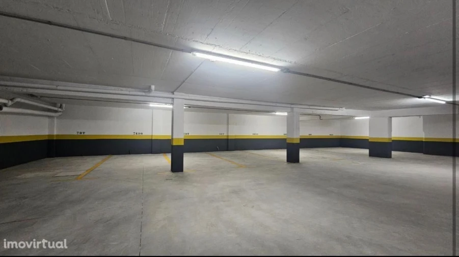 Apartamento T3 para Venda em Corroios Foto 12