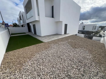 Moradia T4 para Venda em Corroios