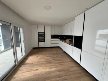 Moradia T4 para Venda em Corroios