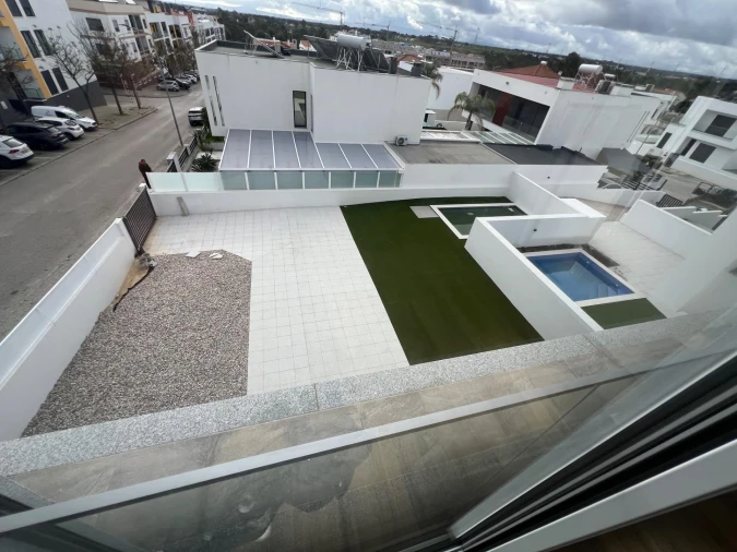 Moradia T4 para Venda em Corroios Foto 14