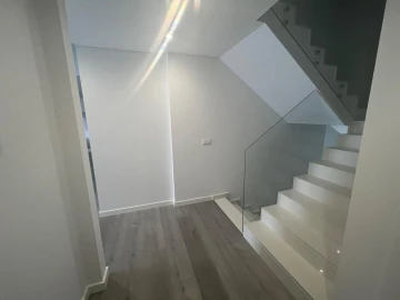 Moradia T4 para Venda em Corroios