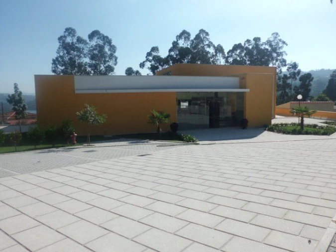 Moradia para Venda em Abragão Foto 4