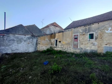 Moradia T5 para Venda em Achete, Azoia de Baixo e Póvoa de Santarém