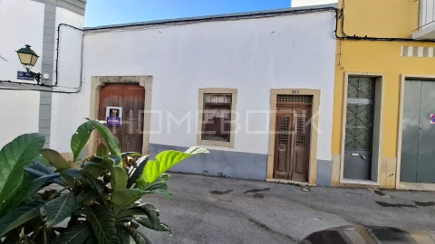 Moradia T10 para Venda em Faro (Sé e São Pedro)