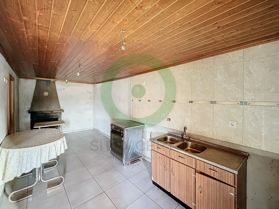 Moradia T2 para Venda em Alvites Foto 9