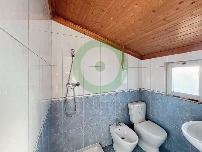 Moradia T2 para Venda em Alvites Foto 4