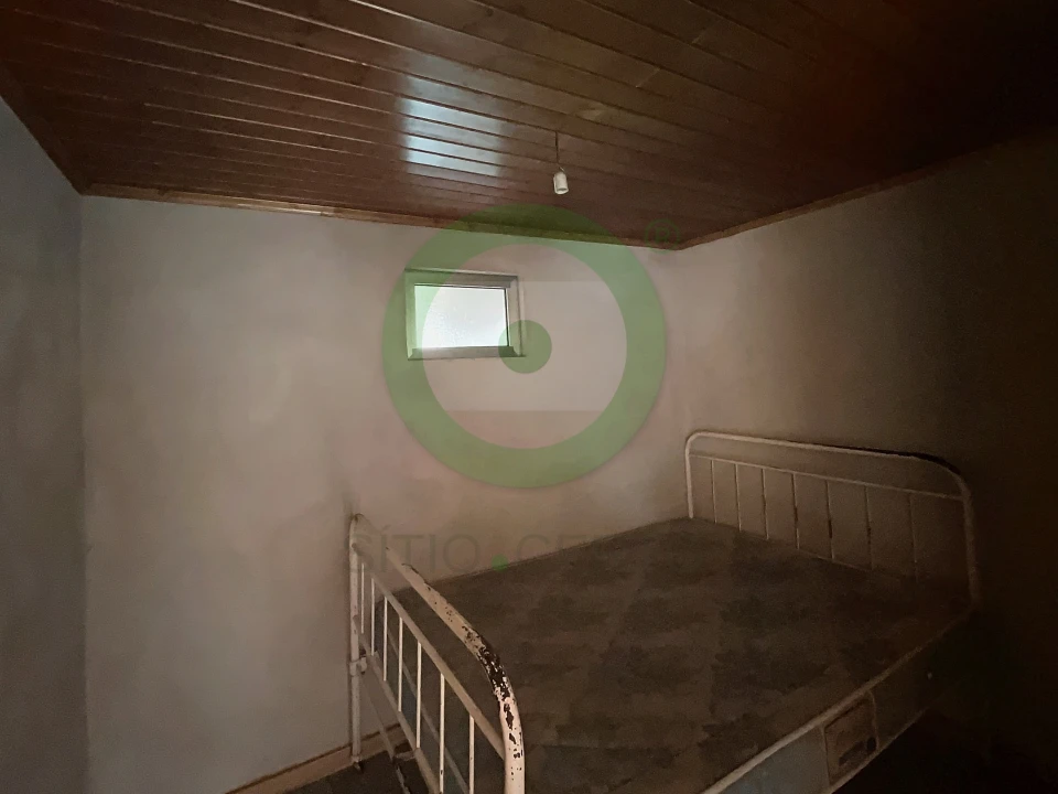 Moradia T2 para Venda em Alvites Foto 11